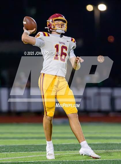 Thumbnail 3 in Science Hill vs. Green Hill (6A Second Round) photogallery.