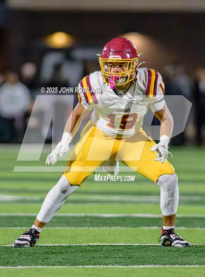 Thumbnail 1 in Science Hill vs. Green Hill (TSSAA 6A Round 2) photogallery.