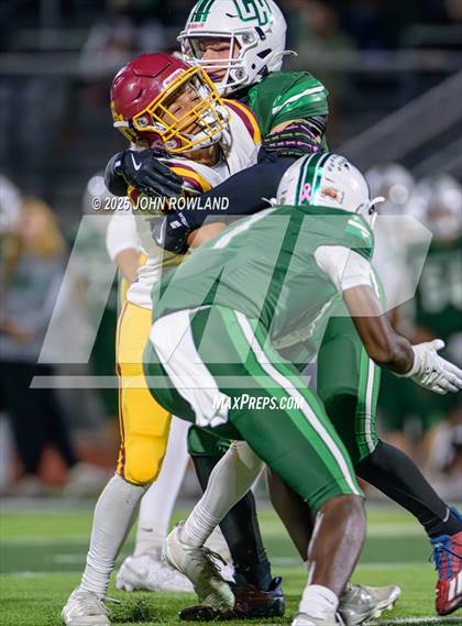 Thumbnail 1 in Science Hill vs. Green Hill (6A Second Round) photogallery.