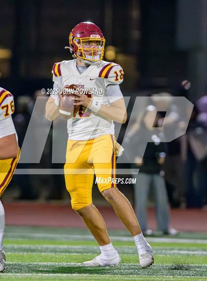 Thumbnail 1 in Science Hill vs. Green Hill (6A Second Round) photogallery.