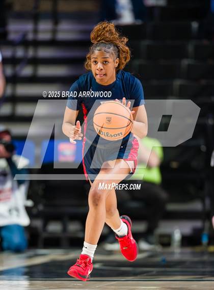 Thumbnail 2 in Terry Sanford vs Western Alamance (NCHSAA 3A Regional Final) photogallery.