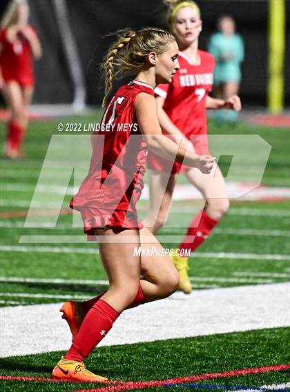 Thumbnail 2 in Livonia vs Palmyra-Macedon (NYSPHSAA Section V Class B1 Quarterfinals) photogallery.