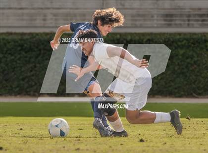Thumbnail 3 in Kapa'a vs Kamehameha Hawai'i (HHSAA Division 2 Final) photogallery.