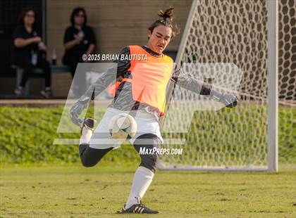 Thumbnail 2 in Kapa'a vs Kamehameha Hawai'i (HHSAA Division 2 Final) photogallery.