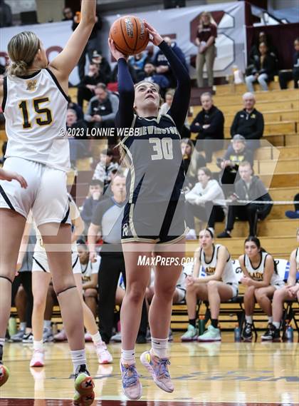Thumbnail 3 in  St. John-Vianney vs Newington (Spalding Hoophall Classic) photogallery.