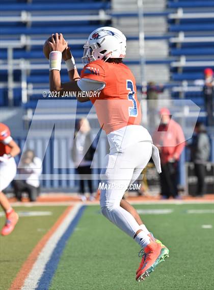 Thumbnail 1 in Graham-Kapowsin vs. Collins Hill (Geico Bowl) photogallery.