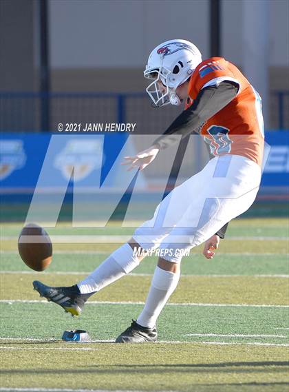 Thumbnail 3 in Graham-Kapowsin vs. Collins Hill (Geico Bowl) photogallery.