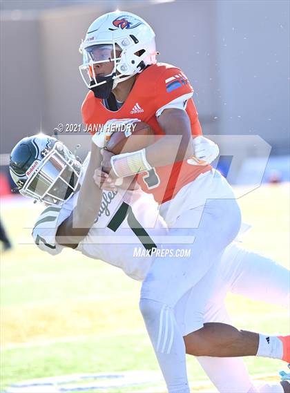 Thumbnail 2 in Graham-Kapowsin vs. Collins Hill (Geico Bowl) photogallery.