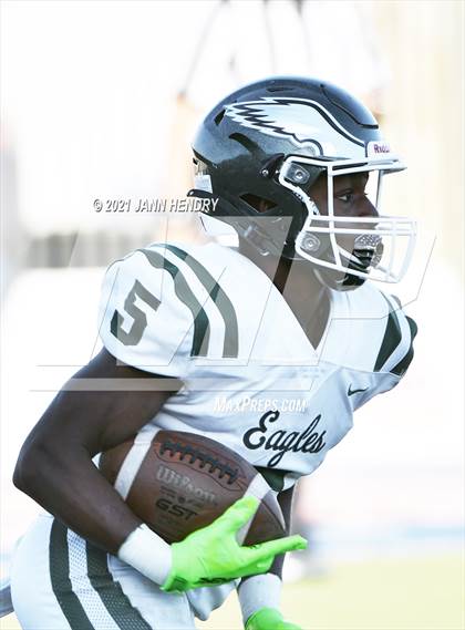Thumbnail 1 in Graham-Kapowsin vs. Collins Hill (Geico Bowl) photogallery.