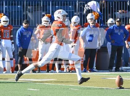 Thumbnail 1 in Graham-Kapowsin vs. Collins Hill (Geico Bowl) photogallery.