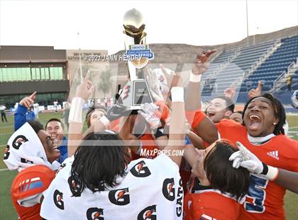 Thumbnail 1 in Graham-Kapowsin vs. Collins Hill (Geico Bowl) photogallery.