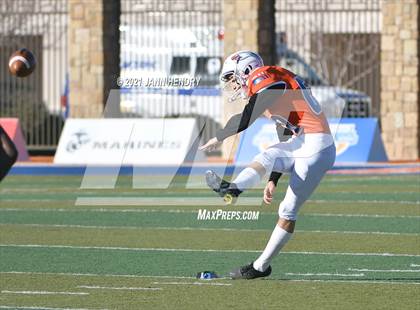 Thumbnail 2 in Graham-Kapowsin vs. Collins Hill (Geico Bowl) photogallery.