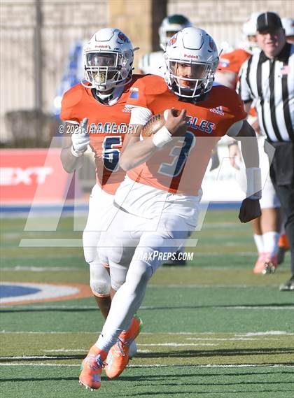 Thumbnail 3 in Graham-Kapowsin vs. Collins Hill (Geico Bowl) photogallery.
