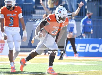 Thumbnail 2 in Graham-Kapowsin vs. Collins Hill (Geico Bowl) photogallery.