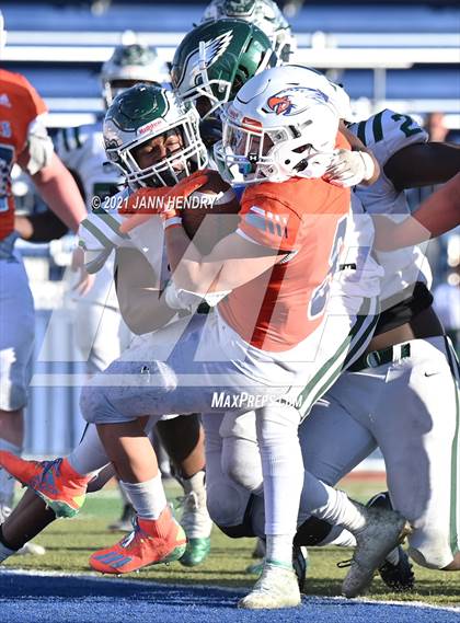 Thumbnail 2 in Graham-Kapowsin vs. Collins Hill (Geico Bowl) photogallery.