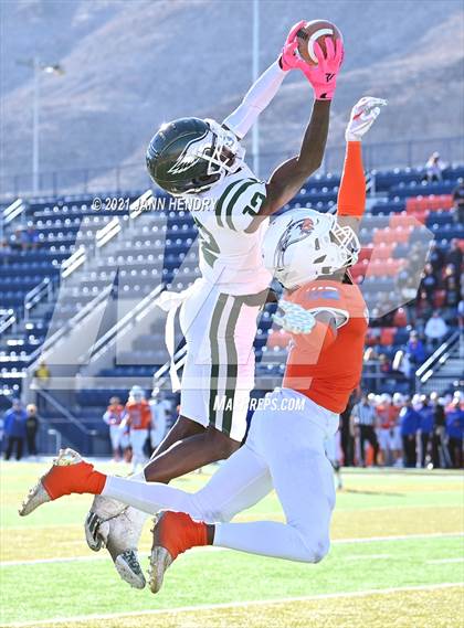 Thumbnail 3 in Graham-Kapowsin vs. Collins Hill (Geico Bowl) photogallery.