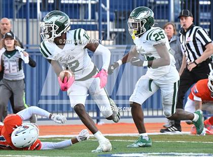 Thumbnail 3 in Graham-Kapowsin vs. Collins Hill (Geico Bowl) photogallery.