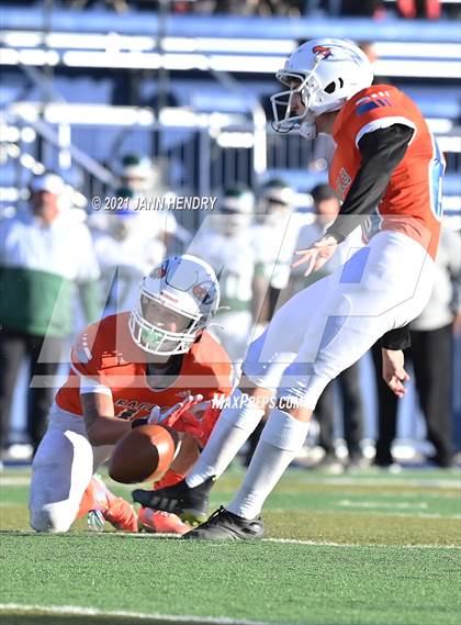 Thumbnail 1 in Graham-Kapowsin vs. Collins Hill (Geico Bowl) photogallery.