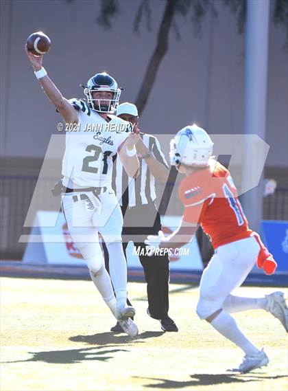 Thumbnail 2 in Graham-Kapowsin vs. Collins Hill (Geico Bowl) photogallery.