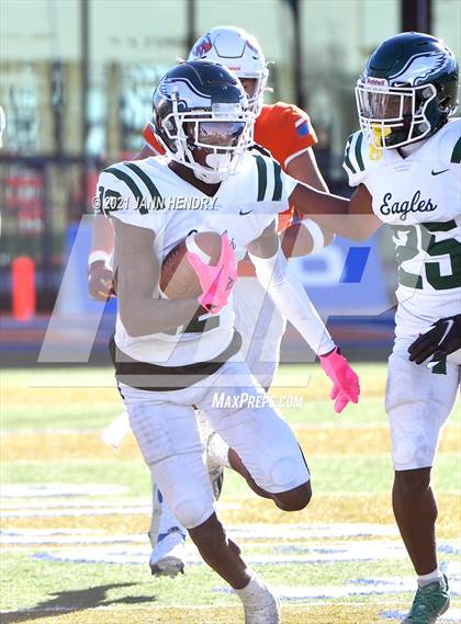 Thumbnail 3 in Graham-Kapowsin vs. Collins Hill (Geico Bowl) photogallery.