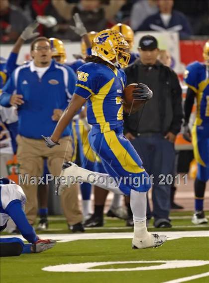 Thumbnail 3 in Grant vs. Folsom (CIF SJS D2 Final) photogallery.