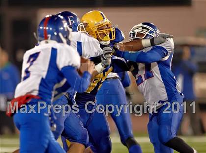 Thumbnail 3 in Grant vs. Folsom (CIF SJS D2 Final) photogallery.