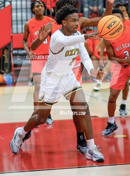 Thumbnail 3 in Oxford vs. Calhoun City (War Eagle Classic) photogallery.