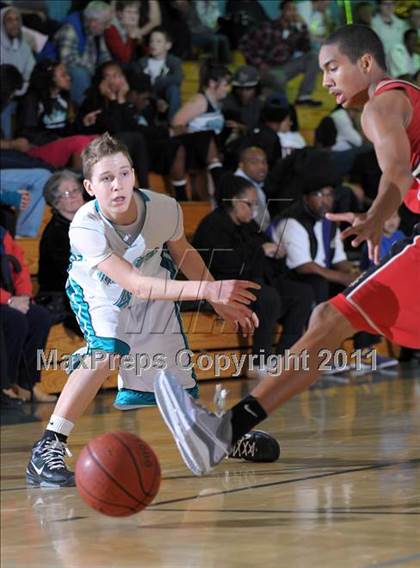 Thumbnail 2 in Sheldon vs Jesuit photogallery.