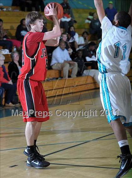 Thumbnail 1 in Sheldon vs Jesuit photogallery.