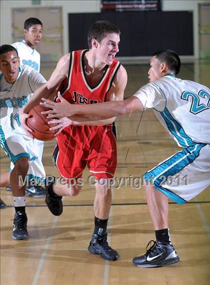 Thumbnail 1 in Sheldon vs Jesuit photogallery.
