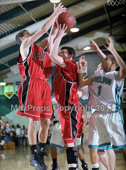 Thumbnail 2 in Sheldon vs Jesuit photogallery.