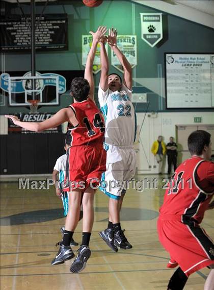Thumbnail 3 in Sheldon vs Jesuit photogallery.