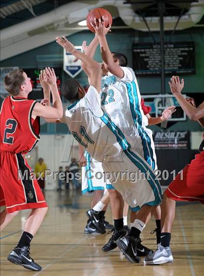 Thumbnail 3 in Sheldon vs Jesuit photogallery.