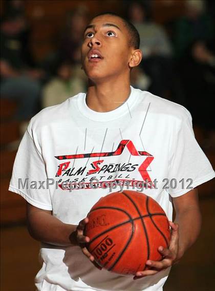 Thumbnail 1 in Central vs. Palm Springs (MaxPreps Holiday Classic) photogallery.