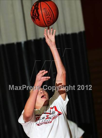 Thumbnail 2 in Central vs. Palm Springs (MaxPreps Holiday Classic) photogallery.