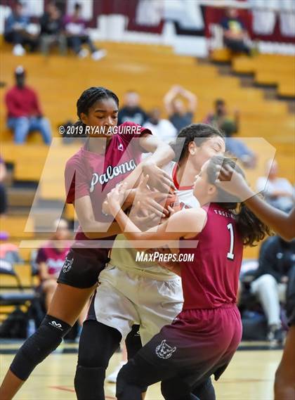 Thumbnail 3 in Paloma Valley vs. Redlands East Valley photogallery.