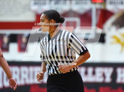 Thumbnail 3 in Paloma Valley vs. Redlands East Valley photogallery.
