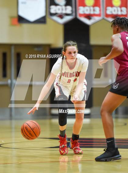 Thumbnail 3 in Paloma Valley vs. Redlands East Valley photogallery.