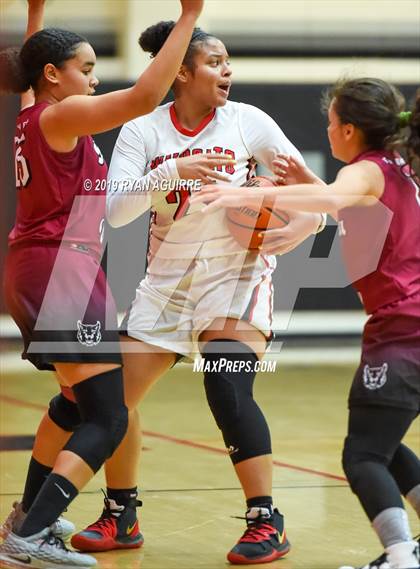 Thumbnail 3 in Paloma Valley vs. Redlands East Valley photogallery.