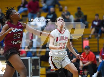 Thumbnail 2 in Paloma Valley vs. Redlands East Valley photogallery.