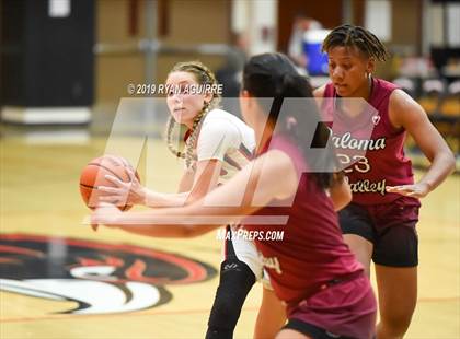 Thumbnail 2 in Paloma Valley vs. Redlands East Valley photogallery.