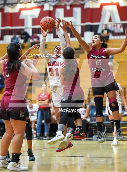 Thumbnail 3 in Paloma Valley vs. Redlands East Valley photogallery.