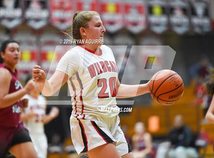 Thumbnail 2 in Paloma Valley vs. Redlands East Valley photogallery.
