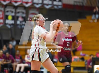 Thumbnail 2 in Paloma Valley vs. Redlands East Valley photogallery.