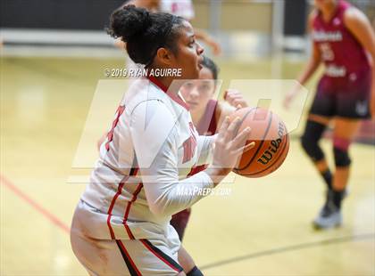 Thumbnail 3 in Paloma Valley vs. Redlands East Valley photogallery.
