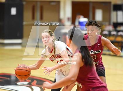 Thumbnail 1 in Paloma Valley vs. Redlands East Valley photogallery.