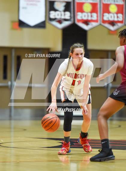 Thumbnail 2 in Paloma Valley vs. Redlands East Valley photogallery.
