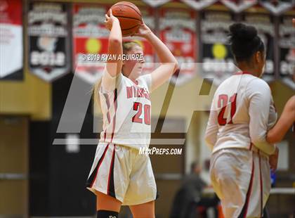 Thumbnail 3 in Paloma Valley vs. Redlands East Valley photogallery.