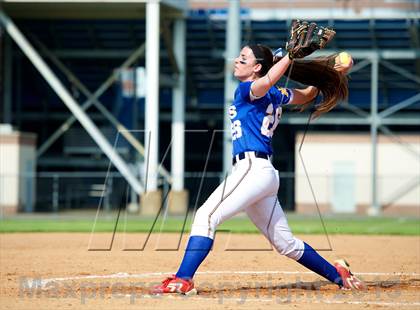 Thumbnail 1 in MacArthur vs East Meadow (Section 8 Class AA Final - Game 1) photogallery.