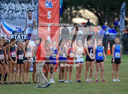 Thumbnail 3 in UIL 4A Girls Cross Country State Final photogallery.